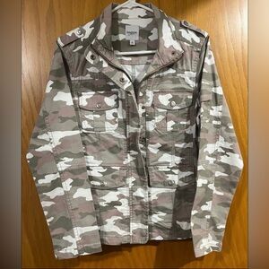 Kenzi Jean Camo Jacket Sz Medium
